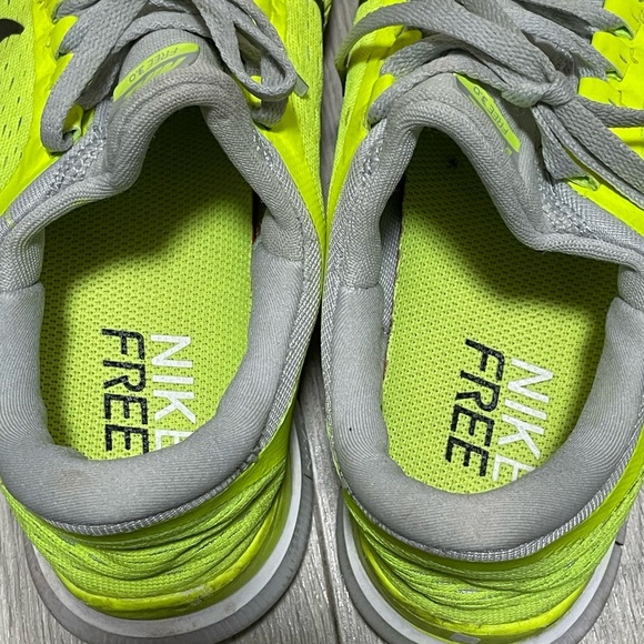 Nike Free 3.0 Neon Yellow and Gray Sneakers Sz 8.5 Women’s - Picture 5 of 7